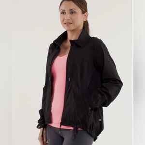 Lululemon Transition Studio Jacket Womens Sz 6 Black Swing Top Swift Pleated